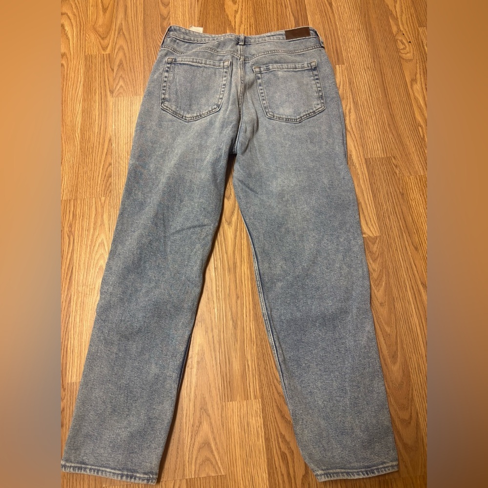 Hollister High Rise Distressed Jeans - Light Blue - Picture 8 of 8